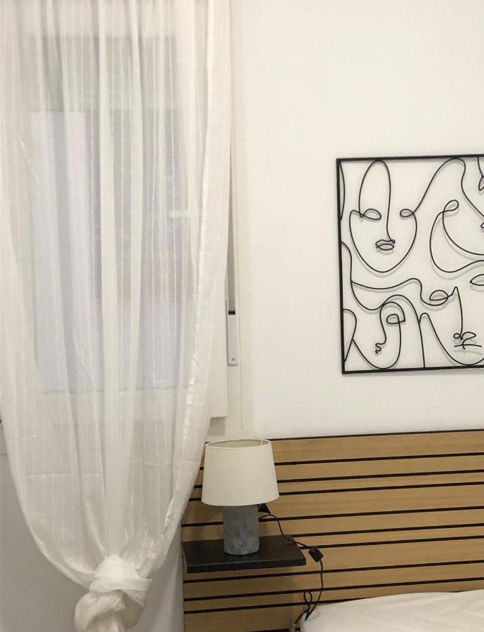 2 A 6 Pax Museos Y Ronda De Atocha Apartment Madrid Exterior photo