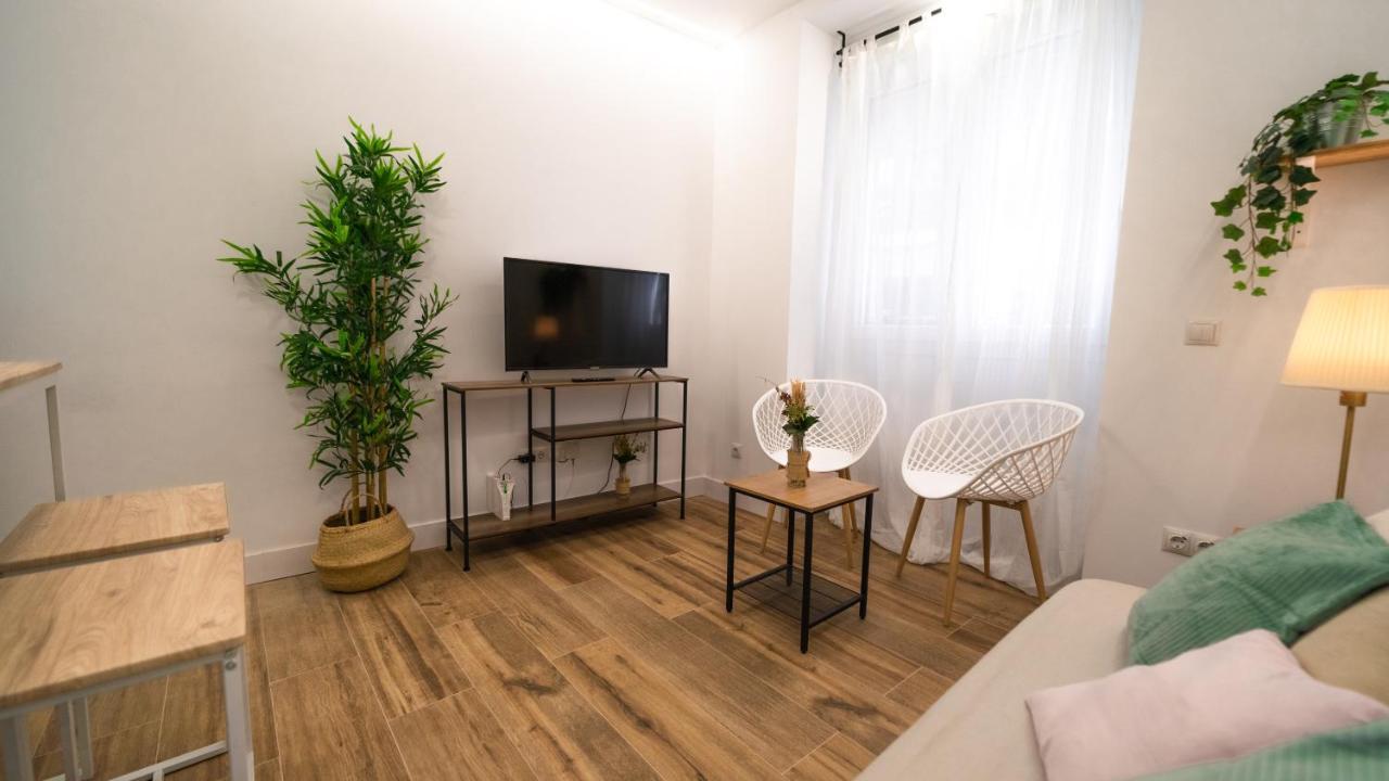 2 A 6 Pax Museos Y Ronda De Atocha Apartment Madrid Exterior photo